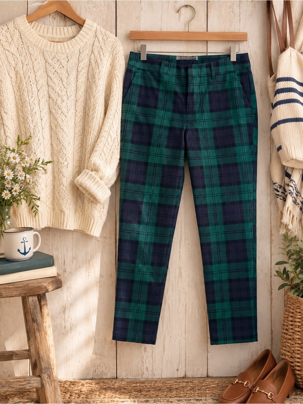 Old Navy Green & Navy Tartan Plaid Pixie Ankle Pants 16